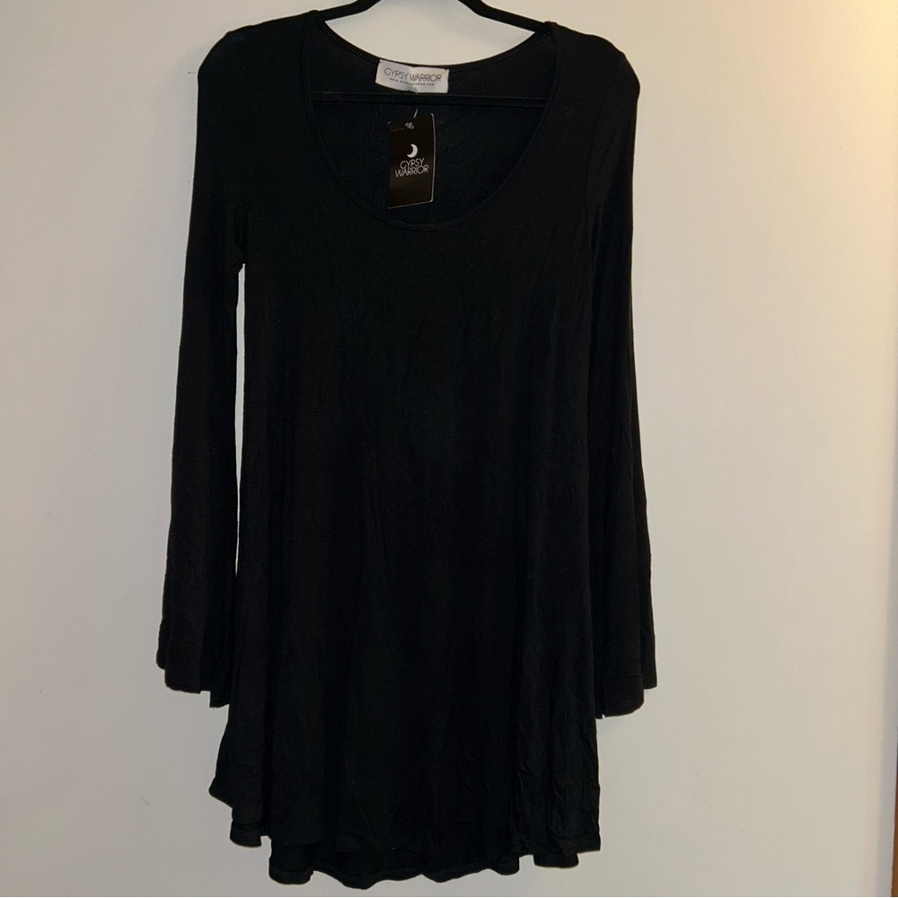 Gypsy Warrior Women’s Sabrina Bell Sleeve Black Dress Small NEW